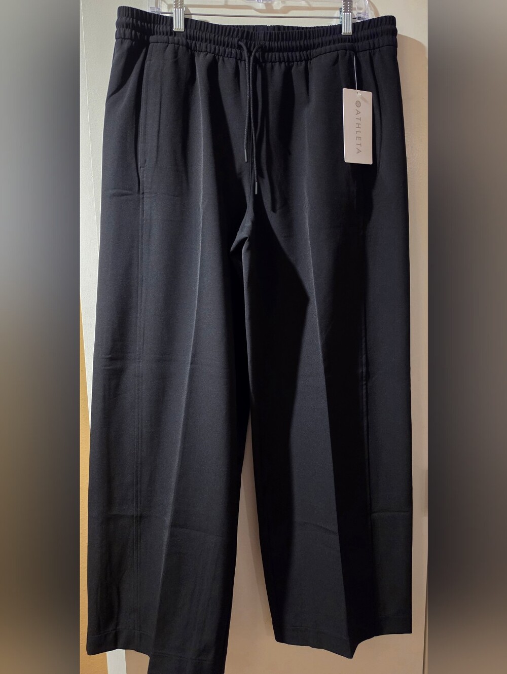 NWT Athleta Stride Pant Black Size Large Elastic Drawstring Quick Dry 658453